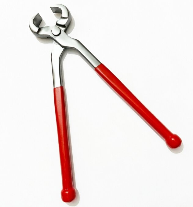Hoof Nipper In Red Grip